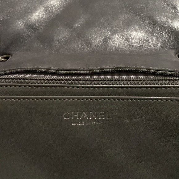 Jumbo Grey Chanel purse - Picture 2 of 6